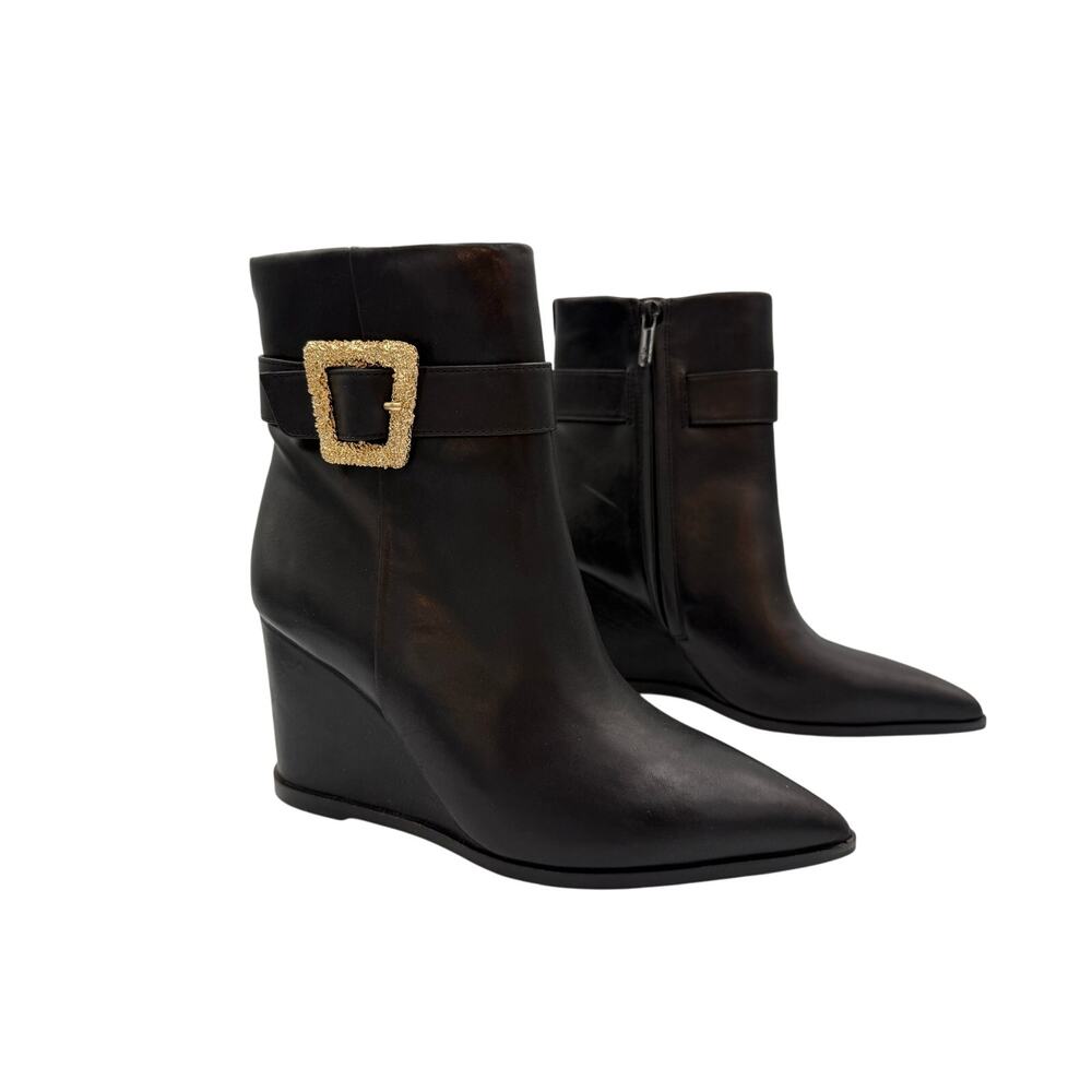 NWT Sam Edelman Gold Buckle Wege Bootie Black Size 5